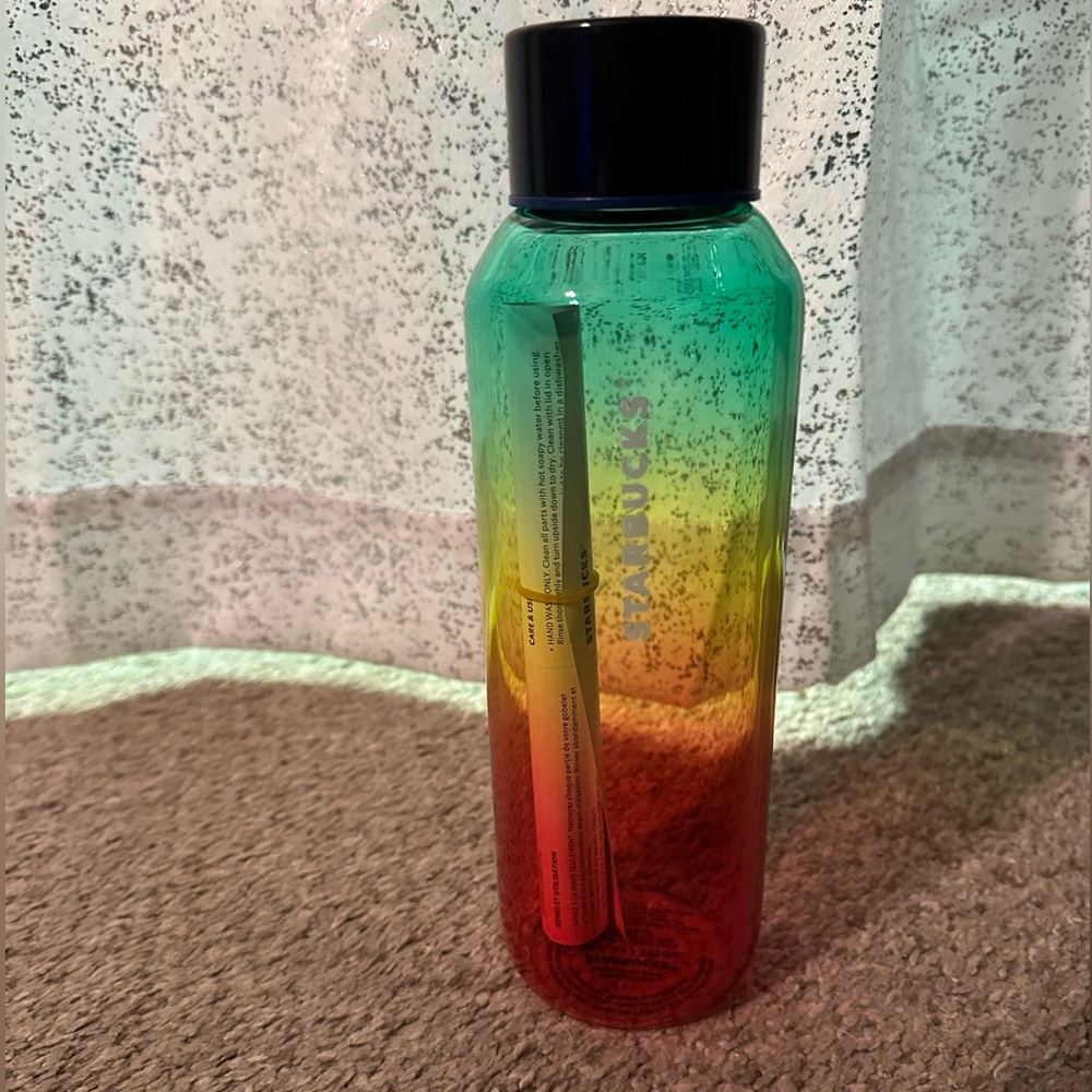 STARBUCKS 20 OZ RAINBOW GLASS WATER BOTTLE - NEW 🌈🌈🌈